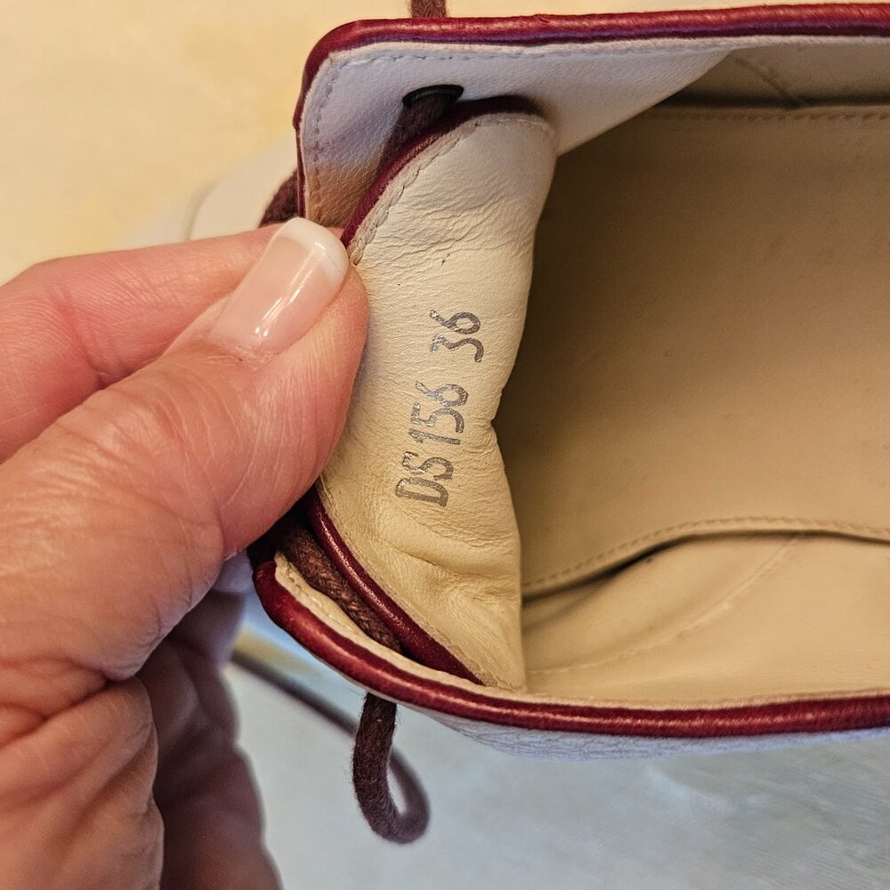 NWOT Cream Colored Oxfords by NO216 - Picture 10 of 11